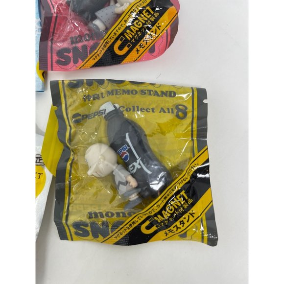 Pepsi x Ana Peanuts Snoopy Miniature Magnet Collection Japanese Import - Picture 4 of 8